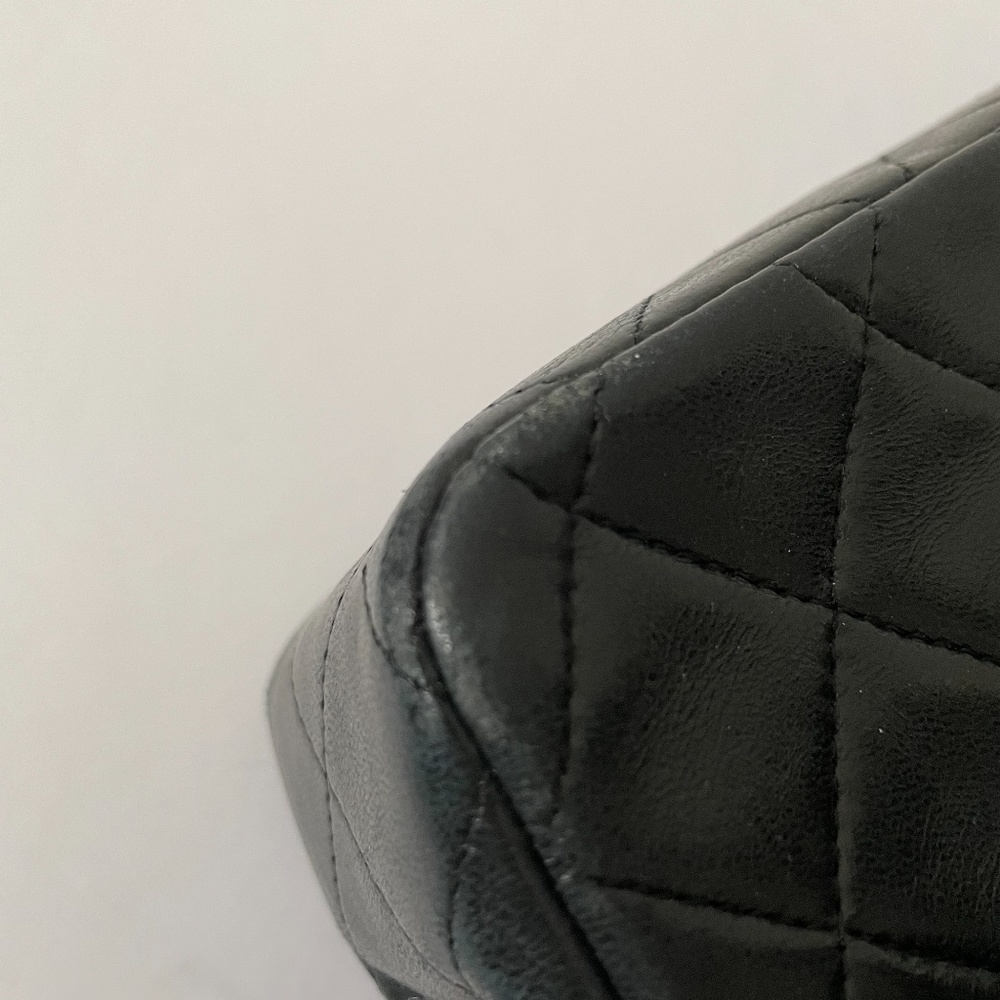 SOLD Chanel Vintage Small Classic Flap Lambskin - Picture 14 of 17